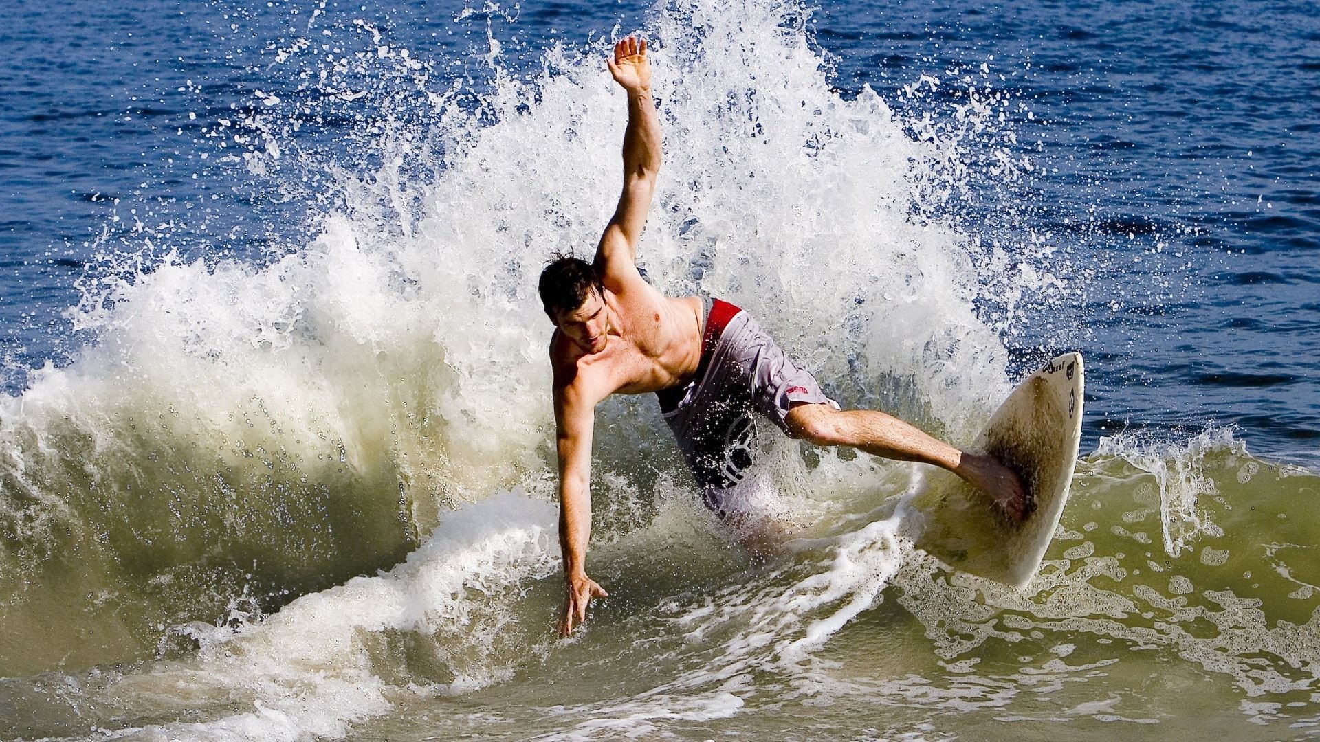 开云体育APP下载-从青涩到领袖，欧冠半决赛夜，班凯罗用一记绝响宣告新王当立